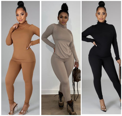 “On The Run” Mock Neck/Leggings Set