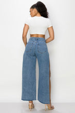 Load image into Gallery viewer, “Show a Lil Leg” Jeans